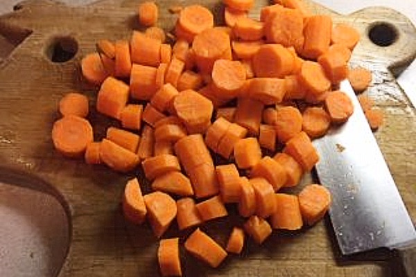 sliced carrots