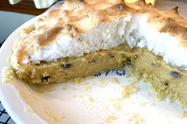 sour cream raisin pie