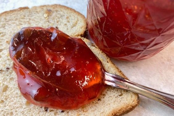 strawberry rhubarb jam