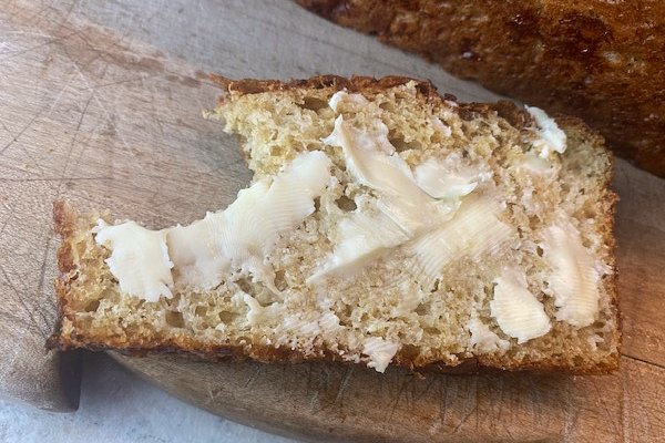 buttered dilly bread with bite