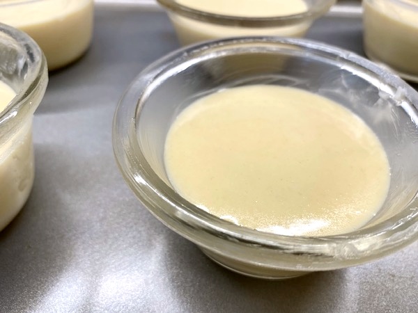 pud batter in custard cups