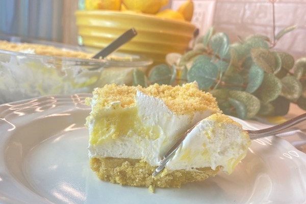 single serving of lemon dessert