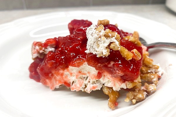 rhubarb pretzel dessert