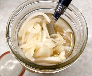 Make Delicious Quick Pickled Vidalia Onions In 10 Minutes - Yeyfood.com ...