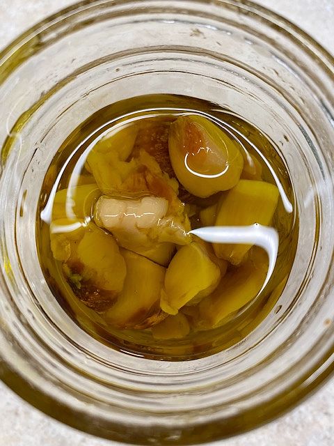 garlic in oil