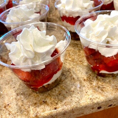 strawberry pretzel parfaits