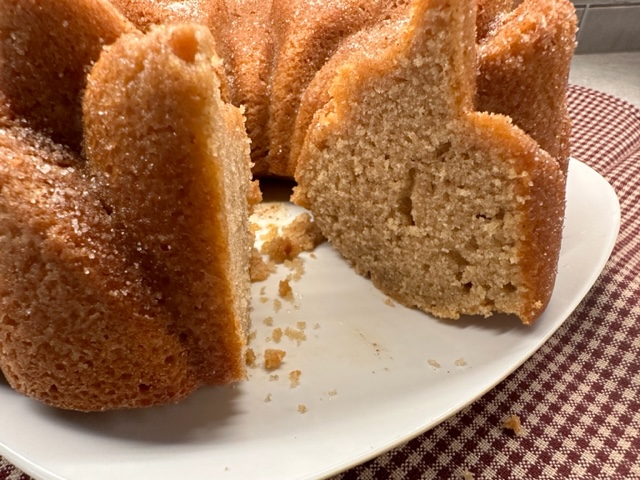 inside of aplle cider bundt cake