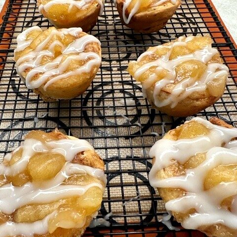 2 Ingredient Mini Apple Pies