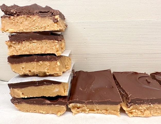 No Bake Chocolate Peanut Butter Bars