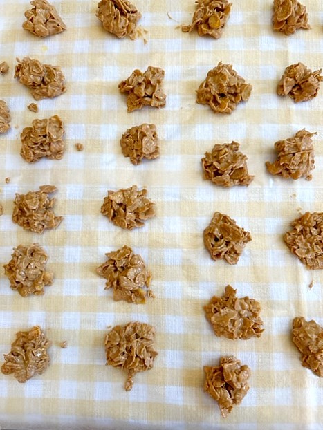 Roses des Sables (no-bake cornflake cookies) - Whisked Away Kitchen