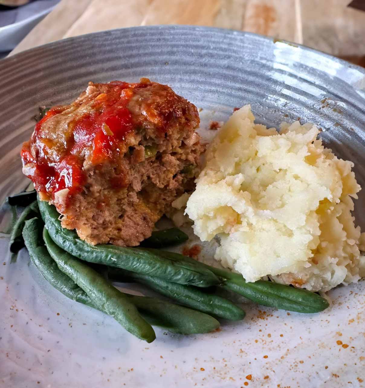 Copycat Cracker Barrel Meatloaf - Yeyfood.com: Recipes, cooking tips