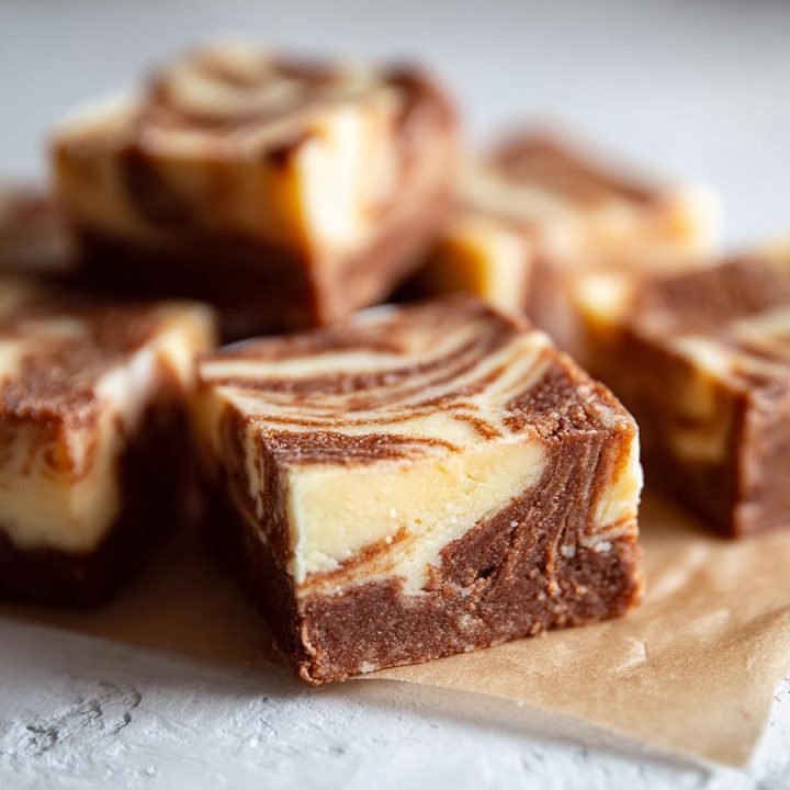 Cinnamon Roll Fudge