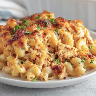 Cheesy Buffalo Chicken Pasta Bake