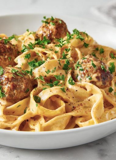 One Pot Creamy Cajun Meatball Pasta