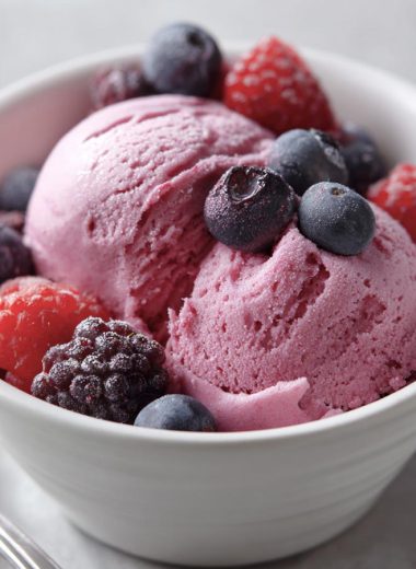 Instant Frozen Berry Yogurt