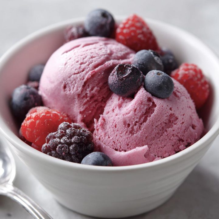 Instant Frozen Berry Yogurt